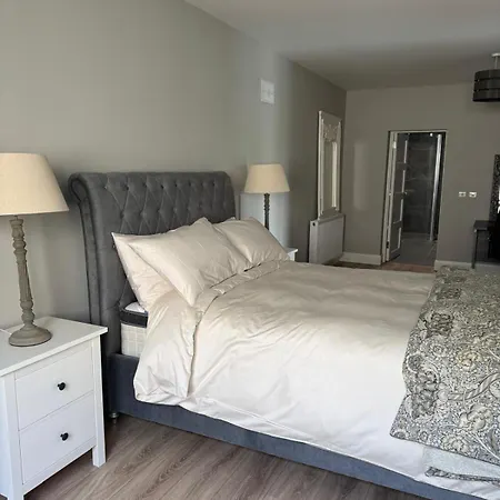 Kilgar Gardens Apartment