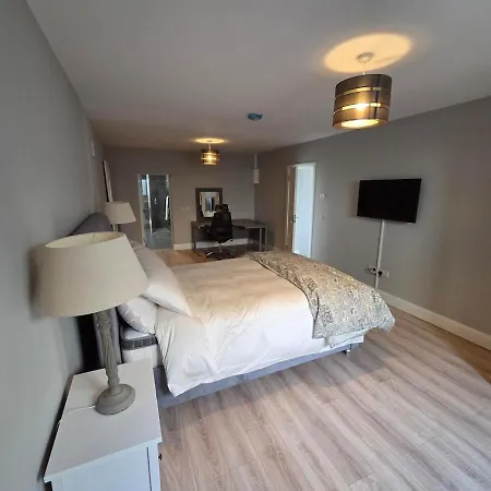 Apartment Kilgar Gardens *